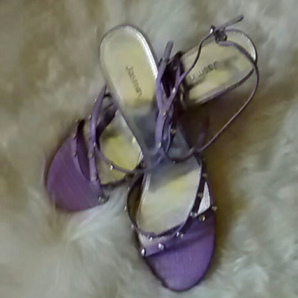 Shoes - Picture 3 of 4